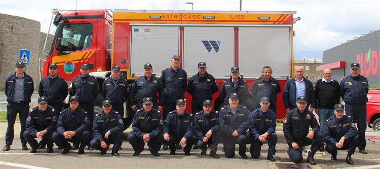 Slika /slike/Vatrogasni zapovjednici priobalja u Senju 1.jpeg